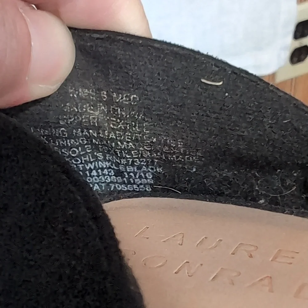 Lauren Conrad Black Faux Suede Scalloped Ballet Flat Size 8